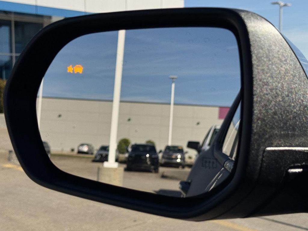 new 2026 Chevrolet Traverse car, priced at $44,326