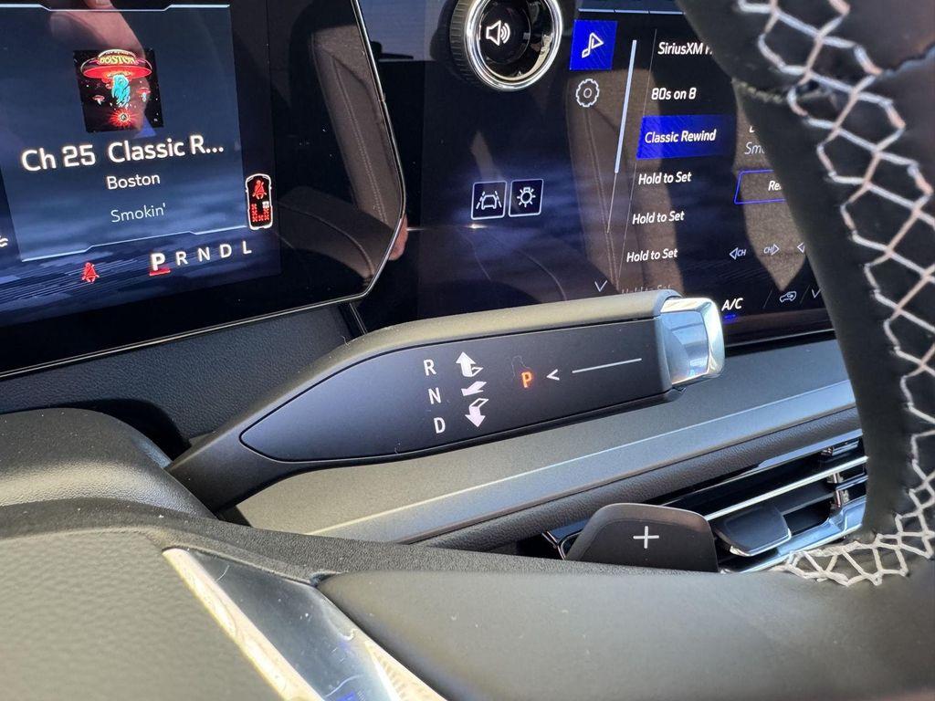 new 2026 Chevrolet Traverse car, priced at $44,326