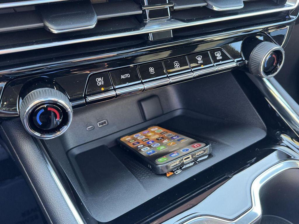 new 2026 Chevrolet Traverse car, priced at $44,326