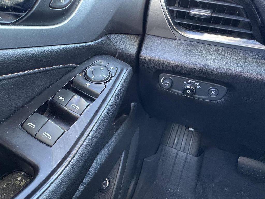 used 2019 Chevrolet Traverse car, priced at $18,000