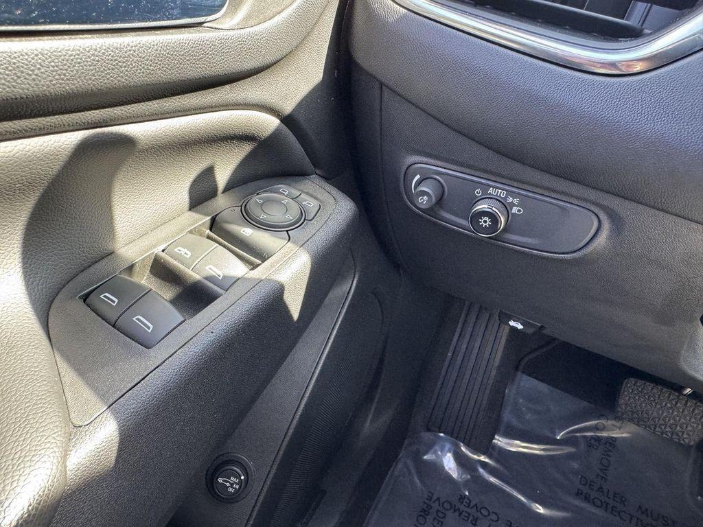 used 2022 Chevrolet Equinox car, priced at $19,500