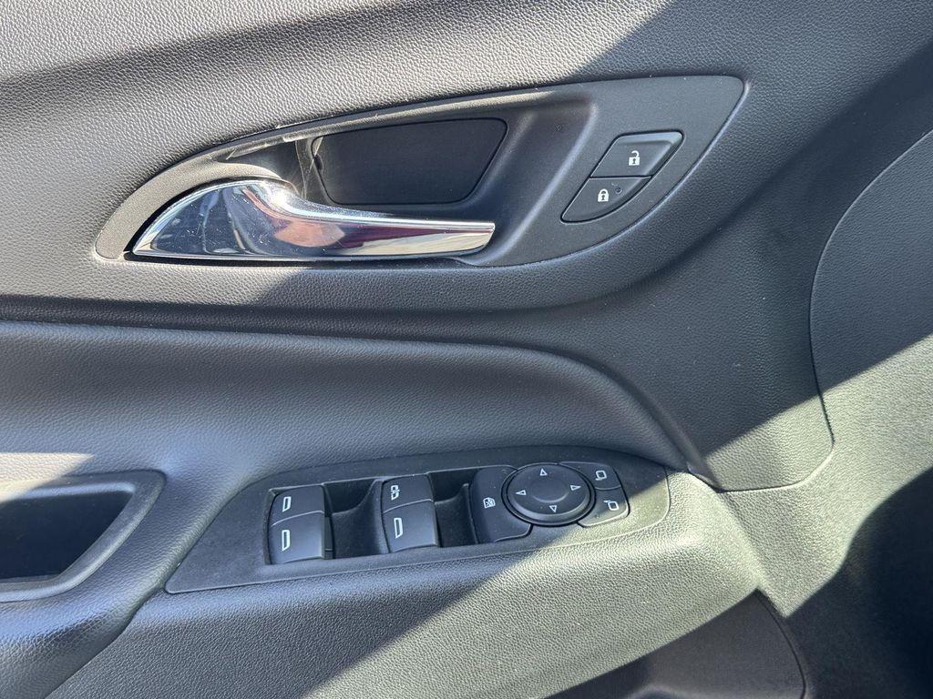 used 2022 Chevrolet Equinox car, priced at $19,500