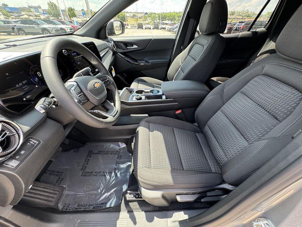 new 2026 Chevrolet Equinox car, priced at $28,995