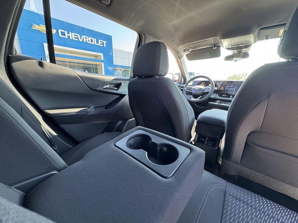 new 2026 Chevrolet Equinox car, priced at $29,420