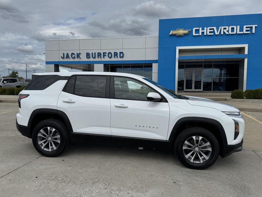 new 2026 Chevrolet Equinox car, priced at $28,940