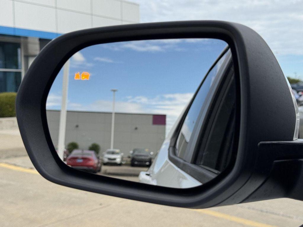 new 2026 Chevrolet Equinox car, priced at $28,940