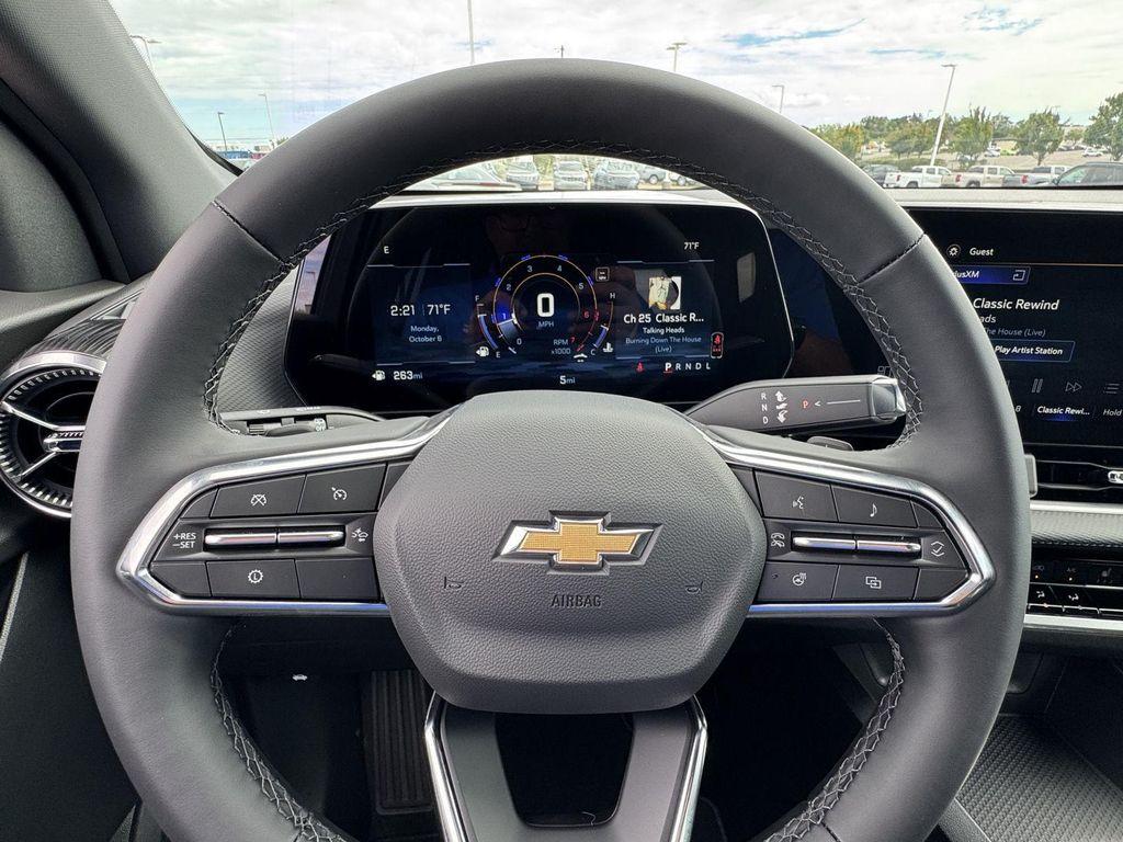 new 2026 Chevrolet Equinox car, priced at $28,940