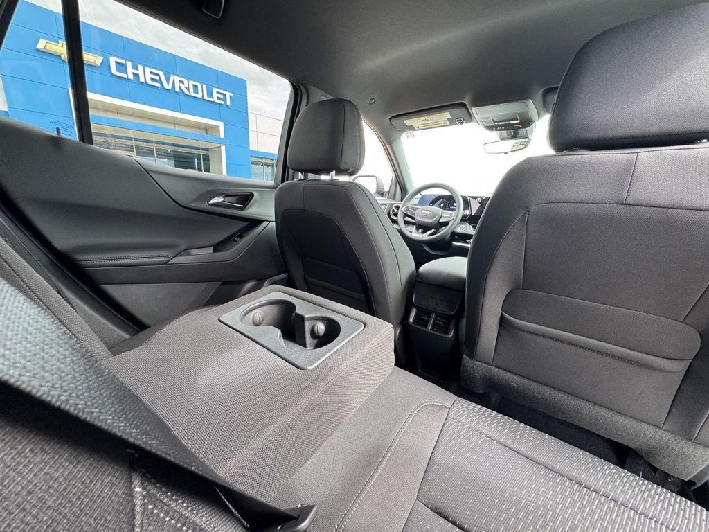 new 2026 Chevrolet Equinox car, priced at $28,940