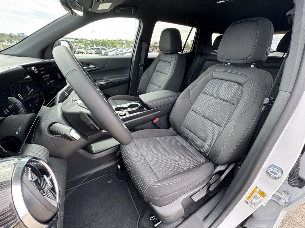new 2026 Chevrolet Equinox car, priced at $28,940