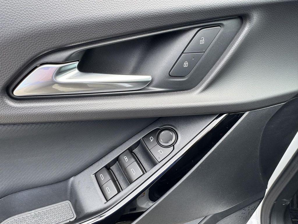 new 2026 Chevrolet Equinox car, priced at $28,940