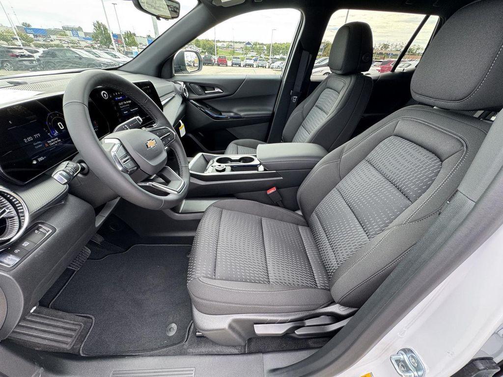 new 2026 Chevrolet Equinox car, priced at $28,940