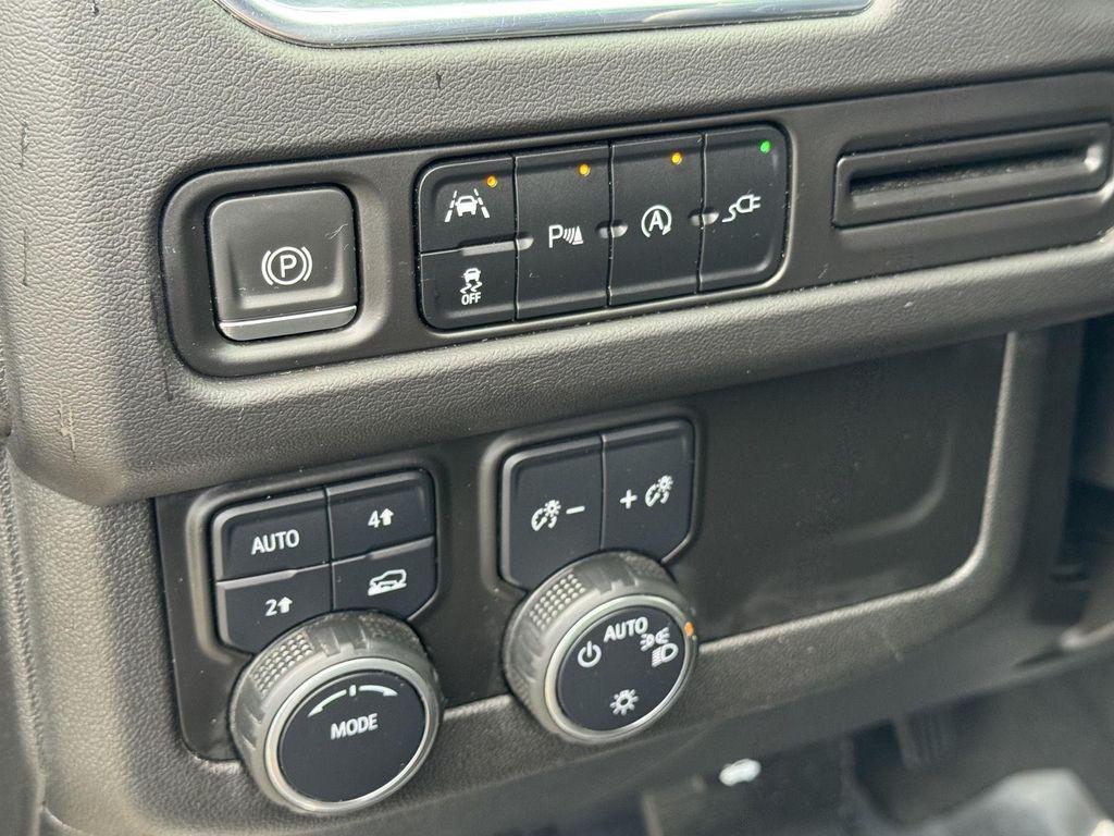 used 2022 Chevrolet Suburban car, priced at $37,500