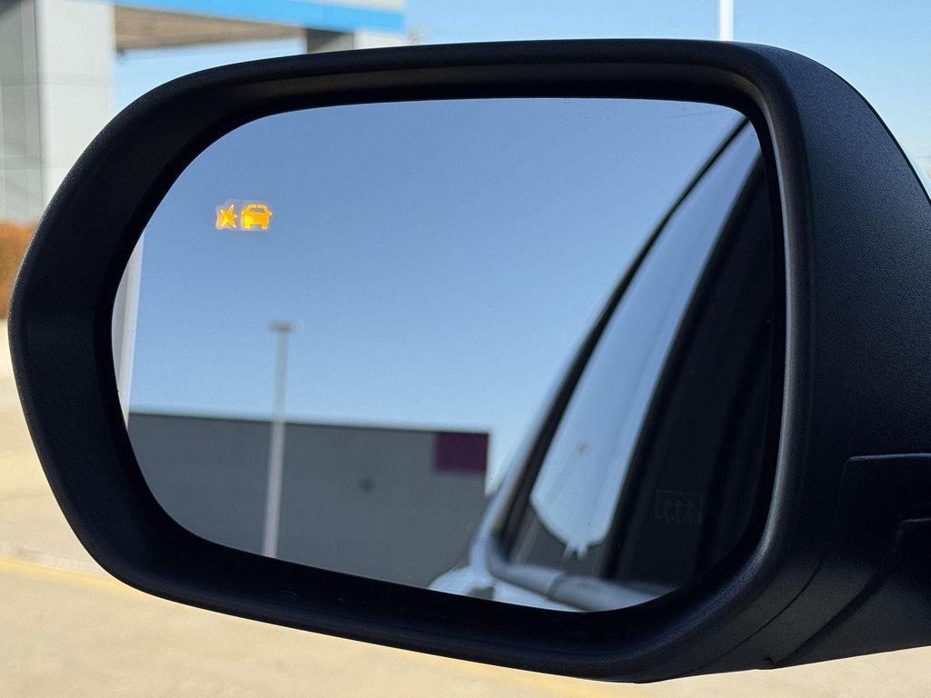 new 2026 Chevrolet Traverse car, priced at $41,726