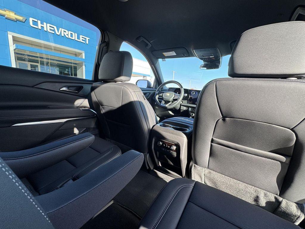 new 2026 Chevrolet Traverse car, priced at $41,726