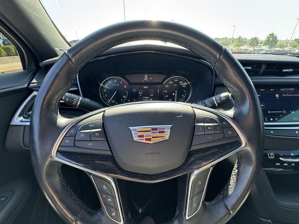 used 2021 Cadillac XT5 car, priced at $19,000