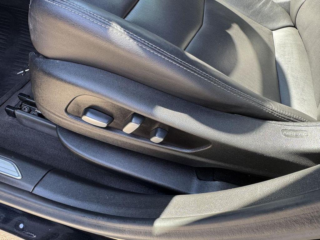 used 2021 Cadillac XT5 car, priced at $19,000