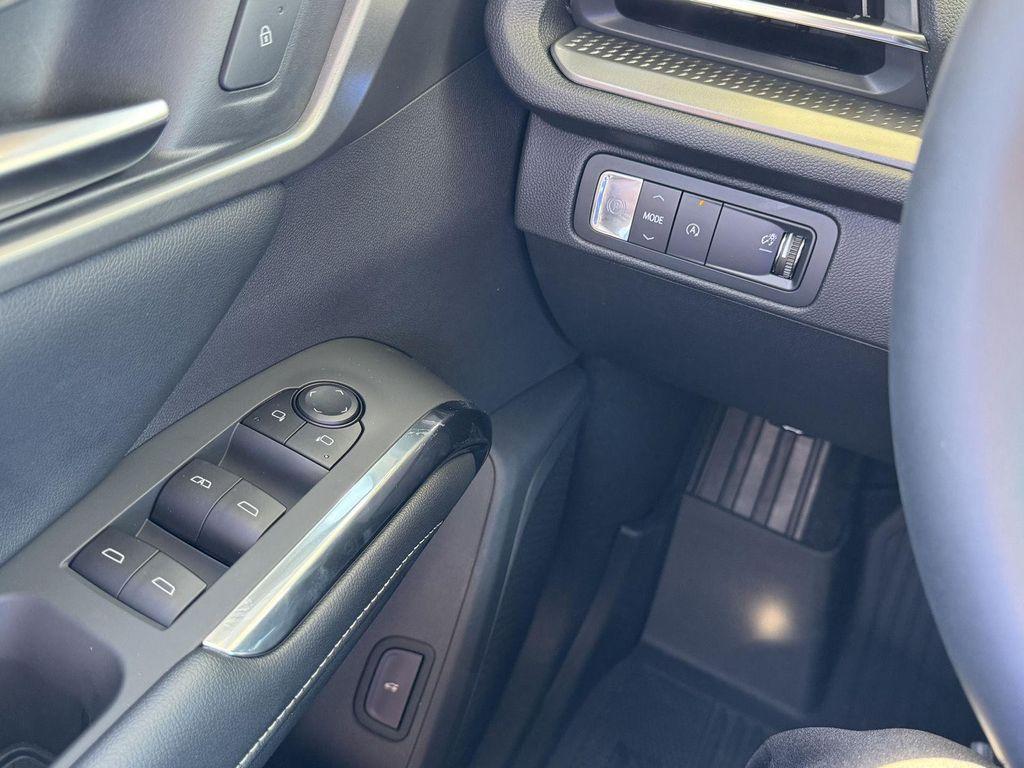 new 2026 Chevrolet Traverse car, priced at $44,626