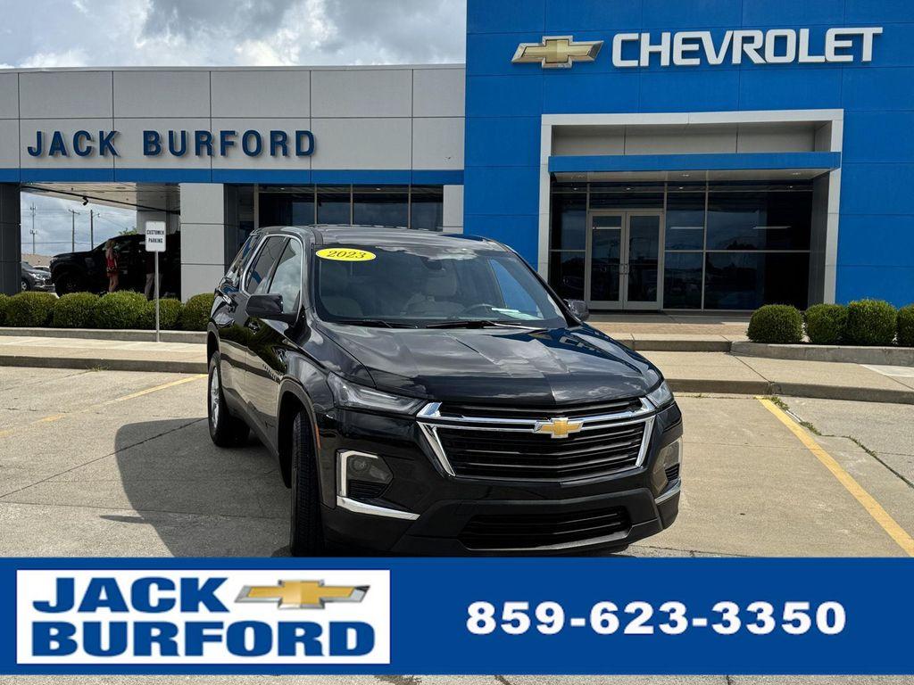 used 2023 Chevrolet Traverse car, priced at $28,000
