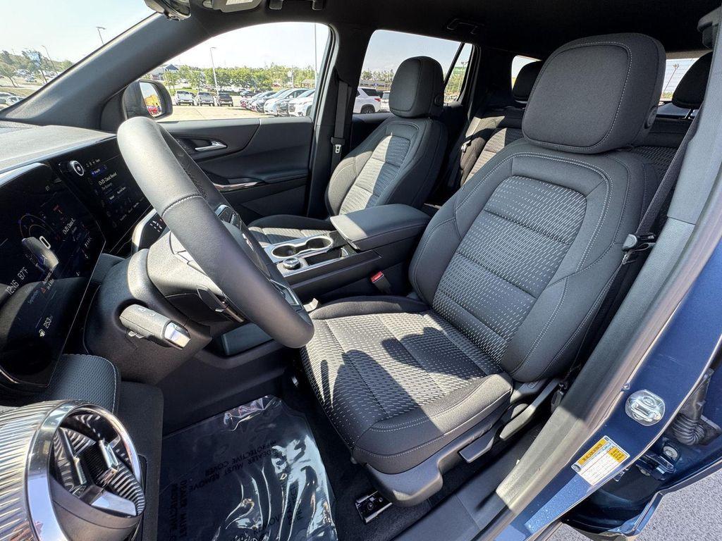 new 2026 Chevrolet Equinox car, priced at $29,940