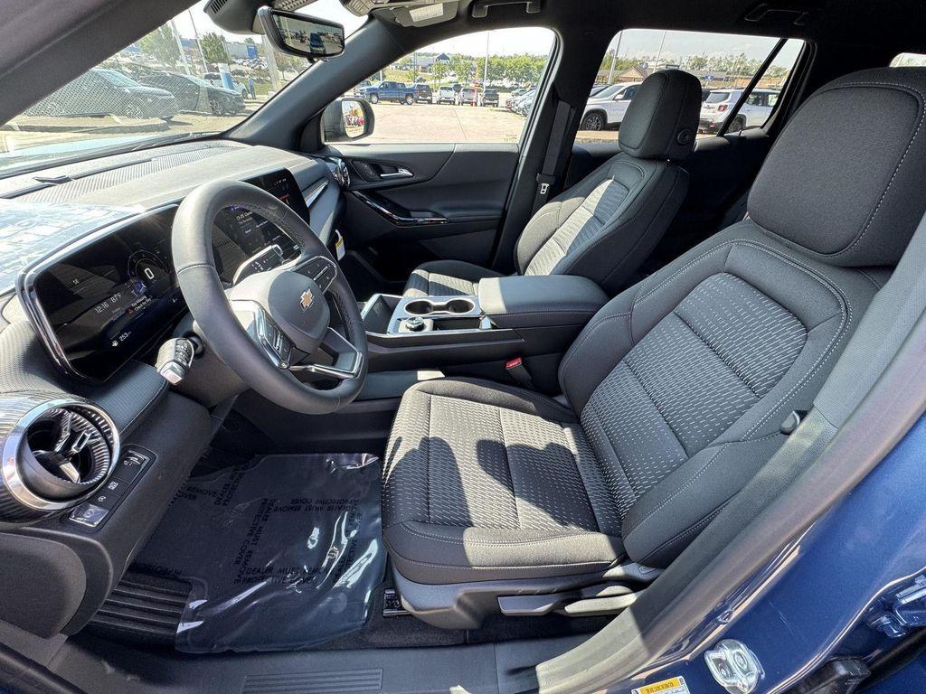 new 2026 Chevrolet Equinox car, priced at $29,940