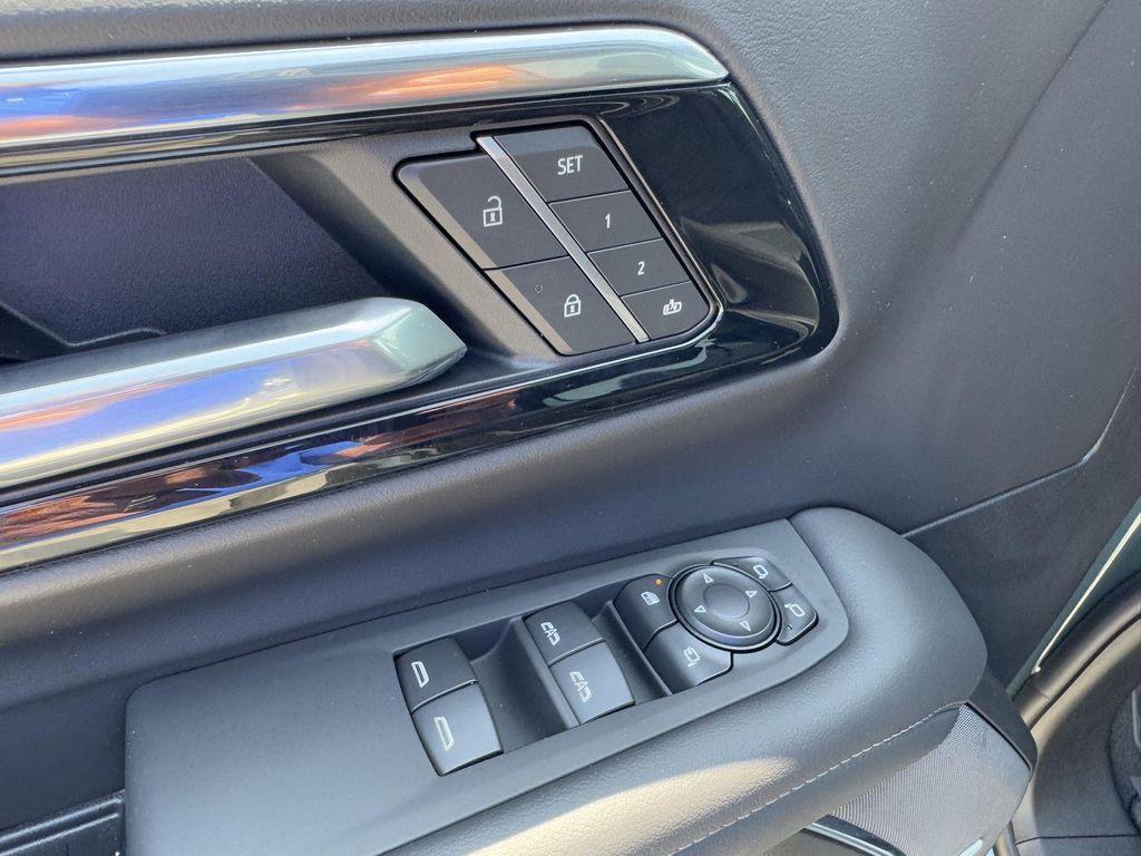 new 2025 Chevrolet Suburban car, priced at $80,226