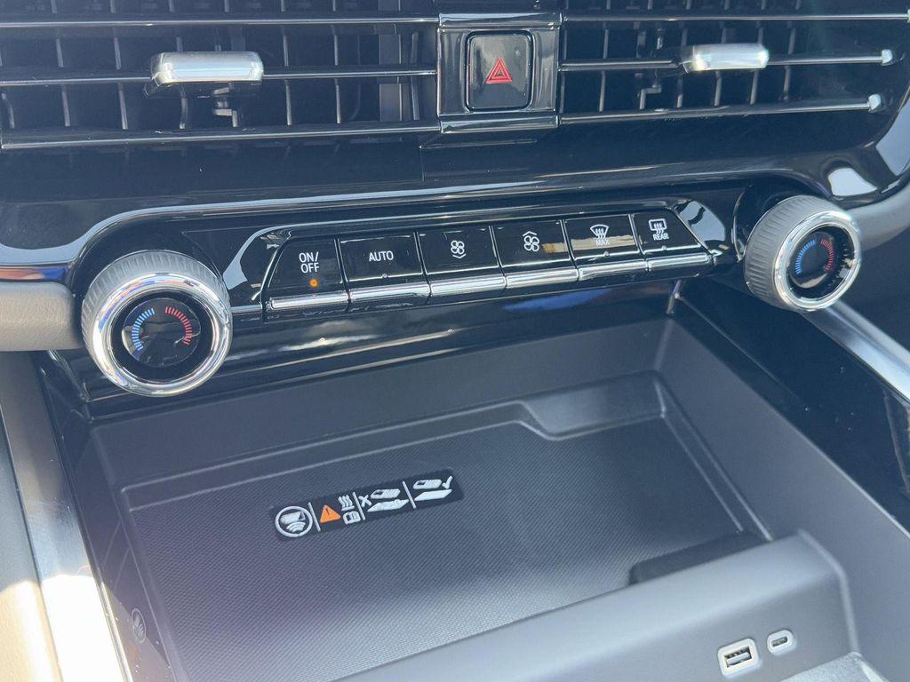 new 2025 Chevrolet Suburban car, priced at $80,226