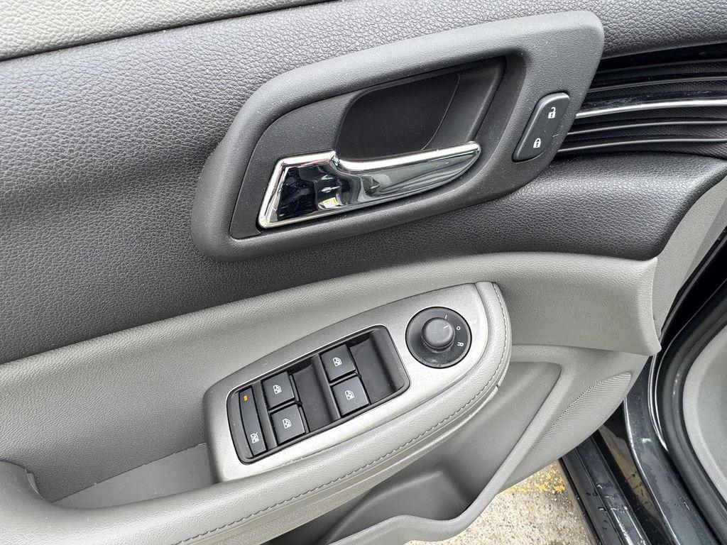 used 2015 Chevrolet Malibu car, priced at $10,000