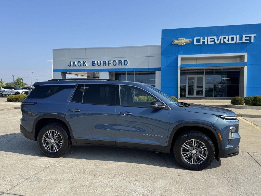 new 2026 Chevrolet Traverse car, priced at $41,426