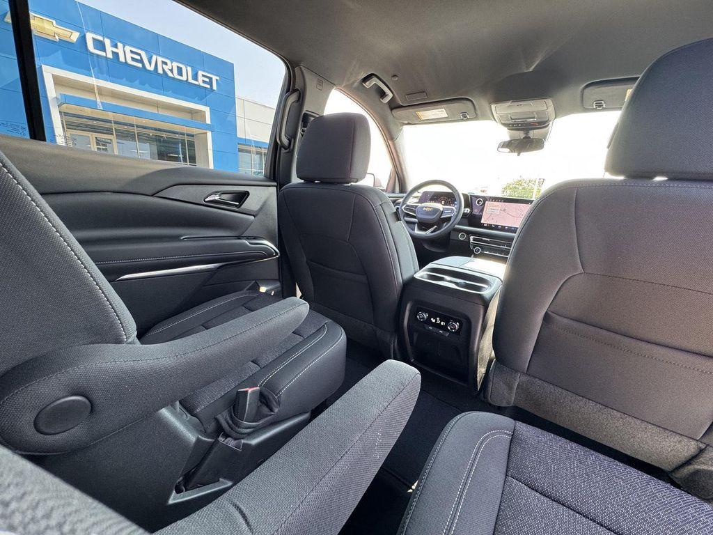 new 2026 Chevrolet Traverse car, priced at $41,426