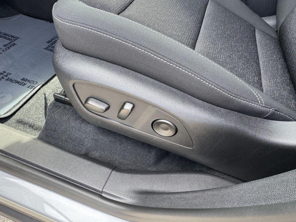 new 2026 Chevrolet Traverse car, priced at $40,926