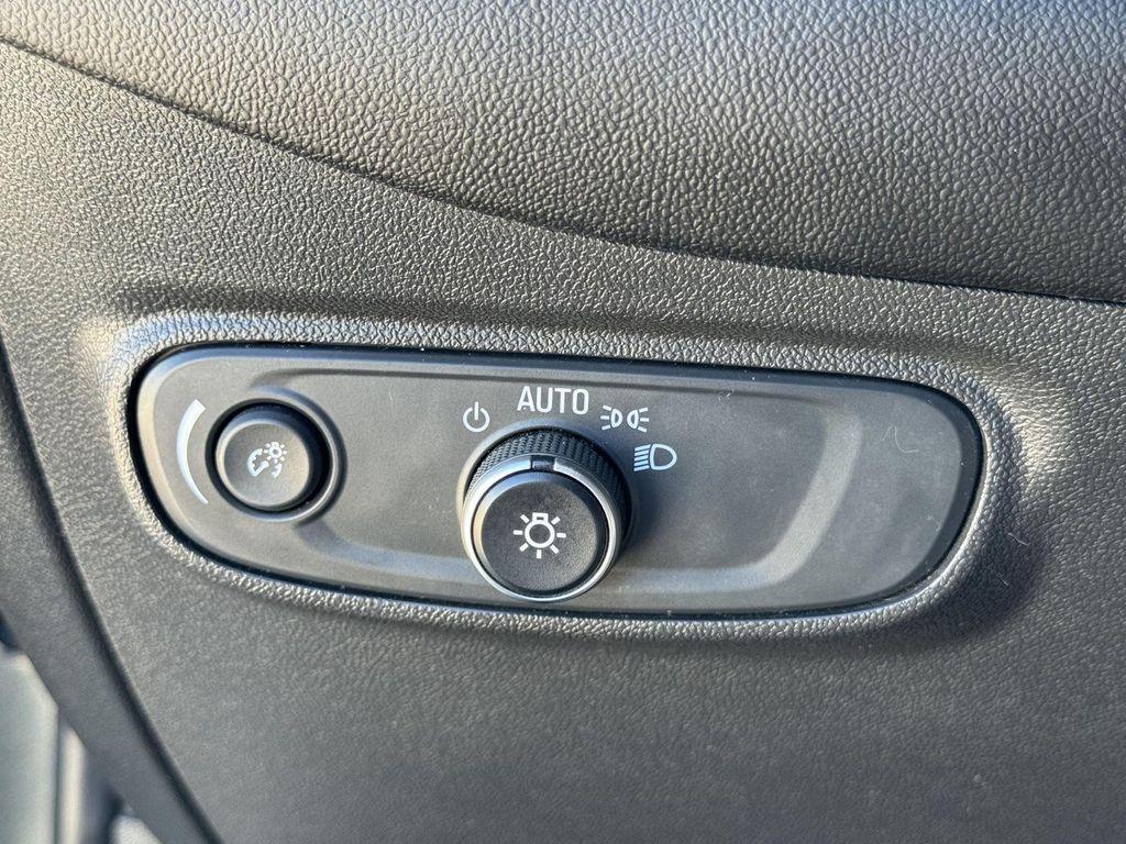 used 2020 Chevrolet Equinox car, priced at $10,500