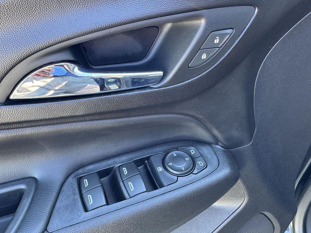 used 2020 Chevrolet Equinox car, priced at $10,500