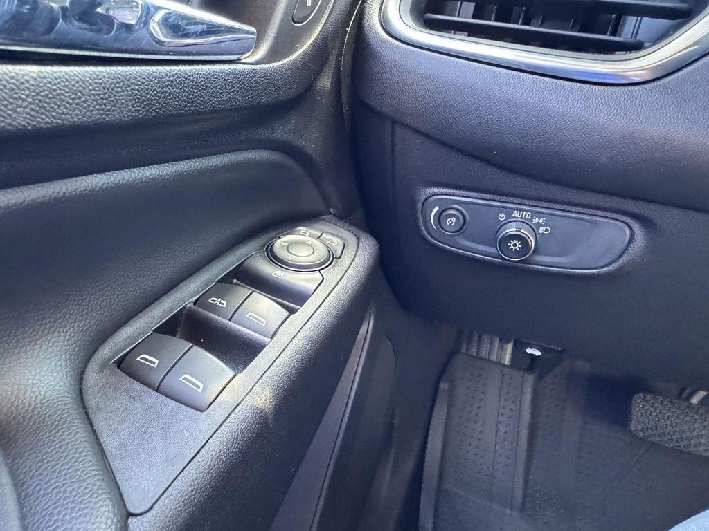 used 2020 Chevrolet Equinox car, priced at $10,500