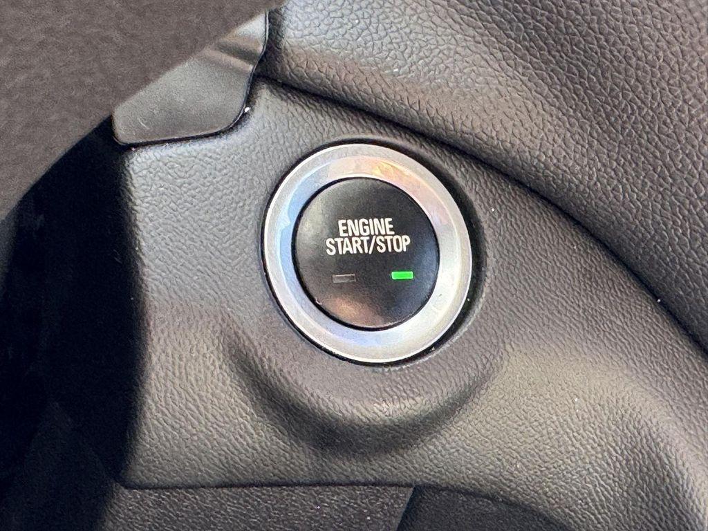 used 2020 Chevrolet Equinox car, priced at $10,500