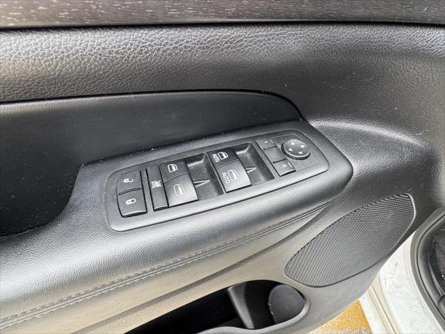 used 2017 Jeep Grand Cherokee car, priced at $19,000