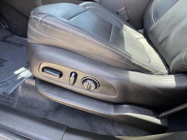 used 2021 Chevrolet Traverse car, priced at $30,000