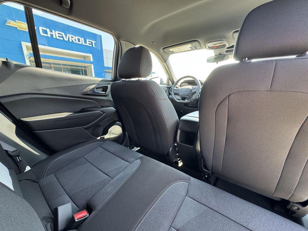new 2025 Chevrolet Trax car, priced at $22,500