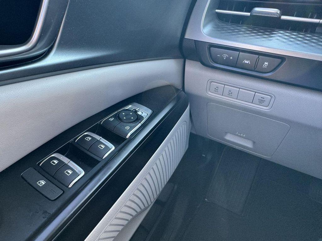 used 2022 Kia Carnival car, priced at $25,000