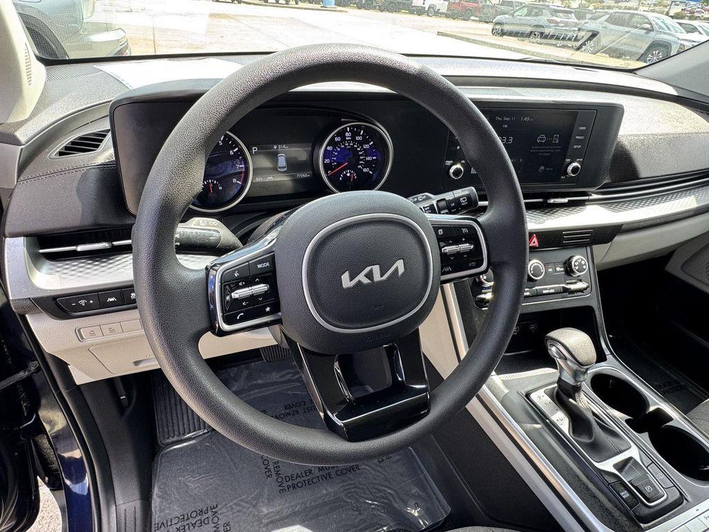 used 2022 Kia Carnival car, priced at $24,000