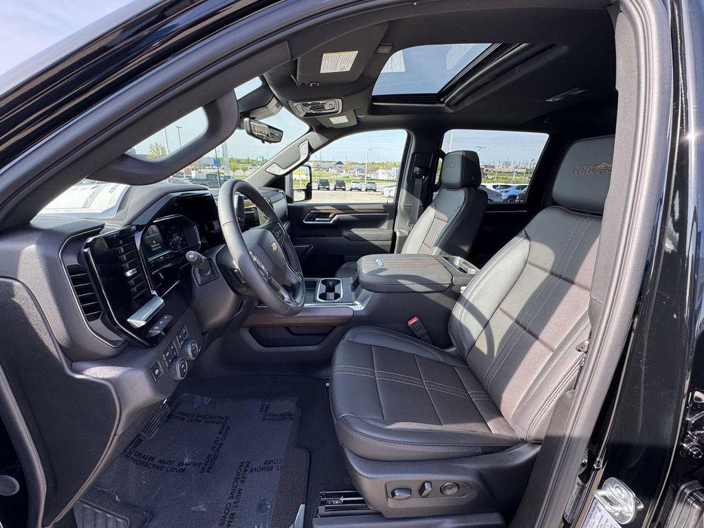 new 2025 Chevrolet Silverado 3500 car, priced at $82,926