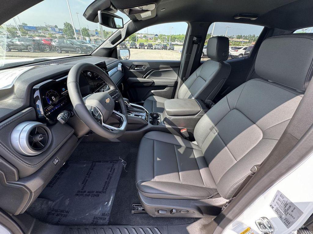 new 2025 Chevrolet Colorado car, priced at $39,626