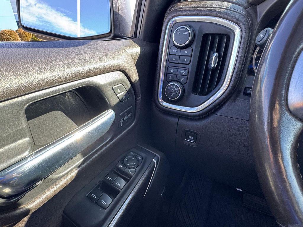 used 2020 Chevrolet Silverado 1500 car, priced at $32,000