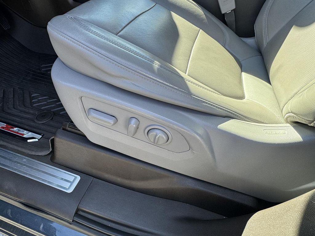 used 2020 Chevrolet Silverado 1500 car, priced at $32,000