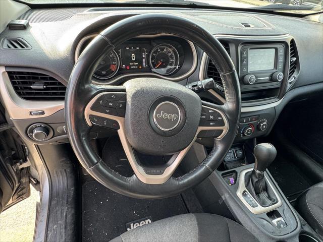 used 2015 Jeep Cherokee car, priced at $9,500