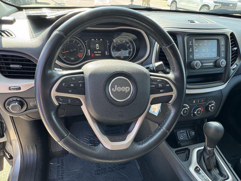 used 2015 Jeep Cherokee car, priced at $8,000