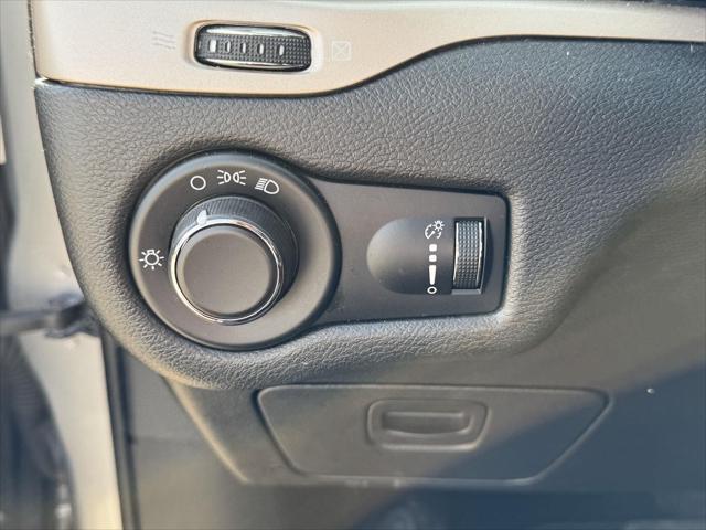 used 2015 Jeep Cherokee car, priced at $9,500