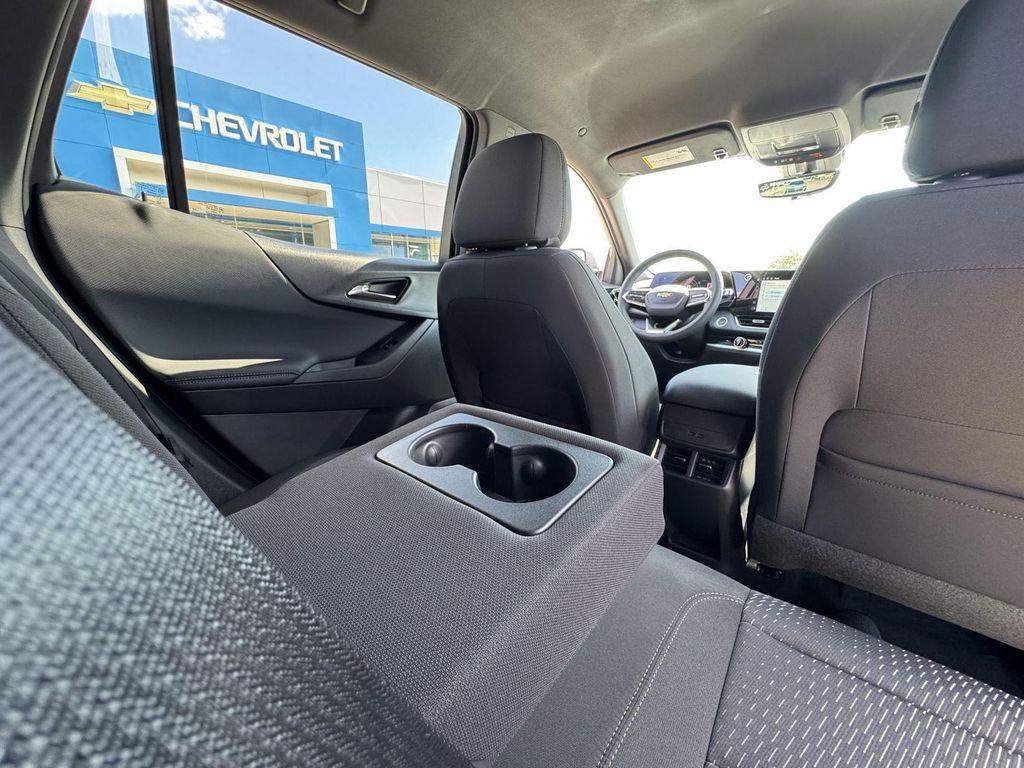 new 2026 Chevrolet Equinox car, priced at $32,940