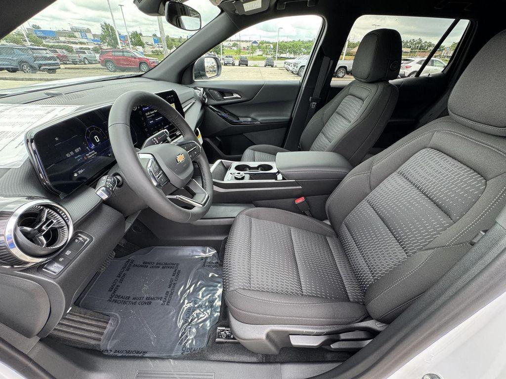 new 2026 Chevrolet Equinox car, priced at $28,495