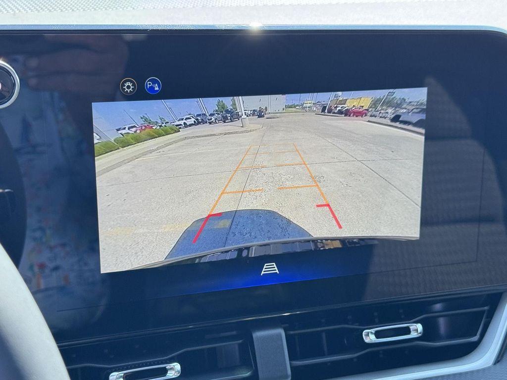 new 2026 Chevrolet Equinox car, priced at $27,995