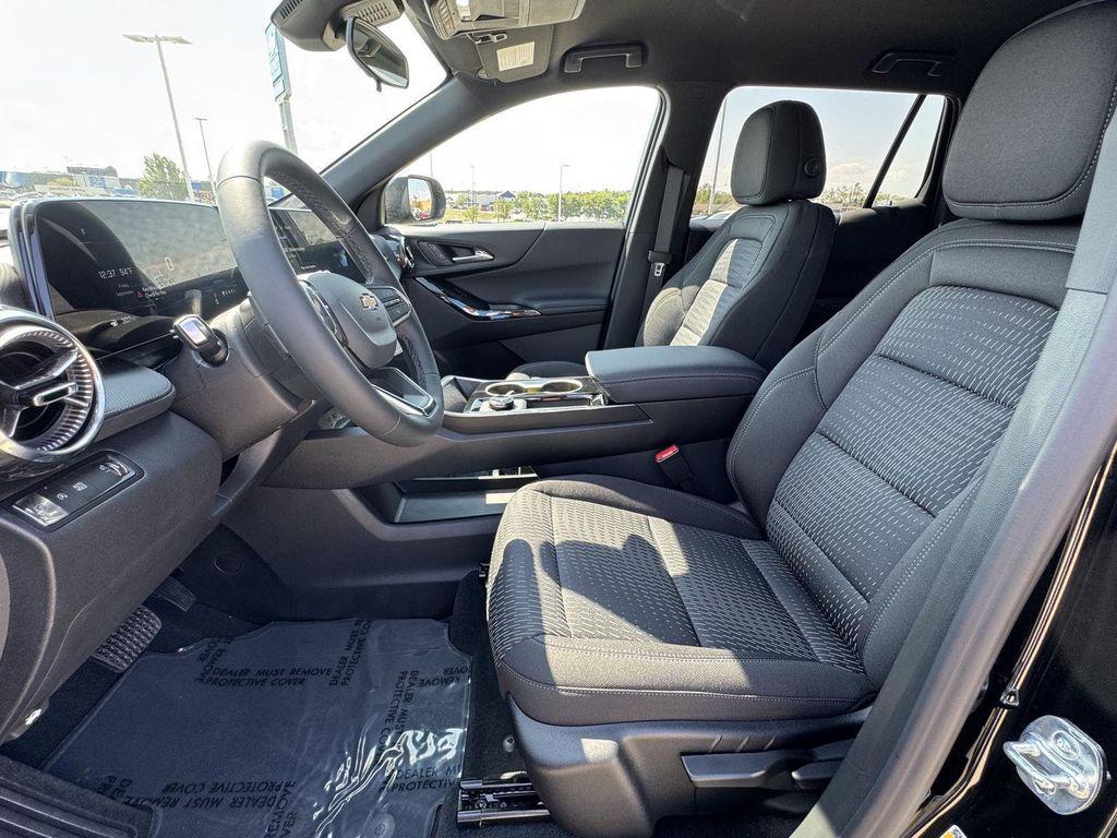 new 2026 Chevrolet Equinox car, priced at $27,995